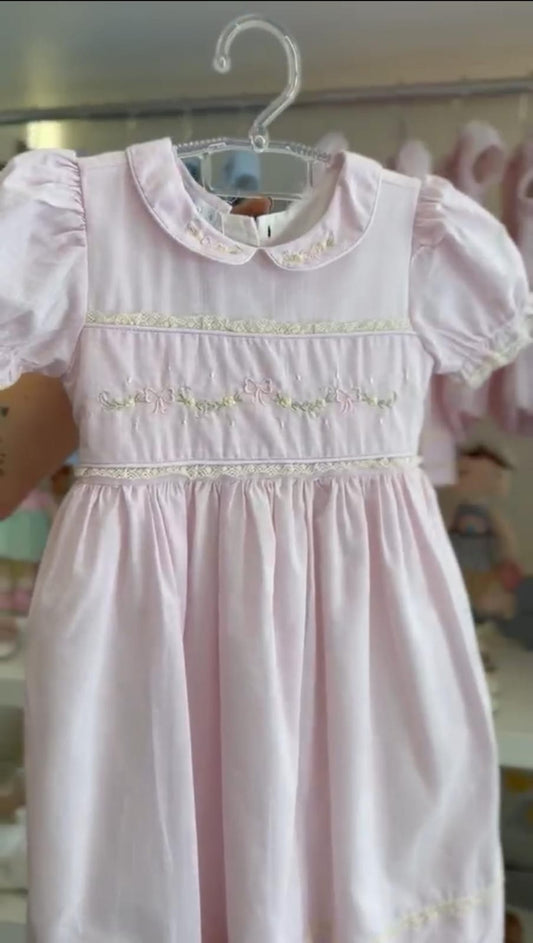 Vestido Infantil Rosa Clássico Bordado Buá
