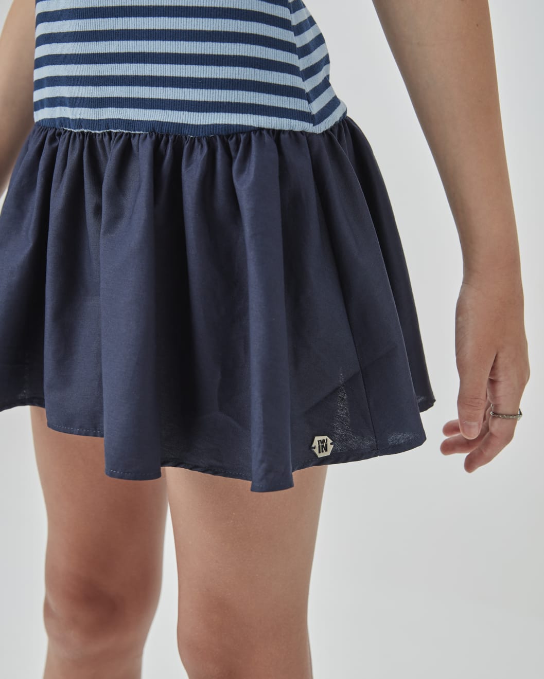 Vestido Teen Listrado Marinho TWOIN