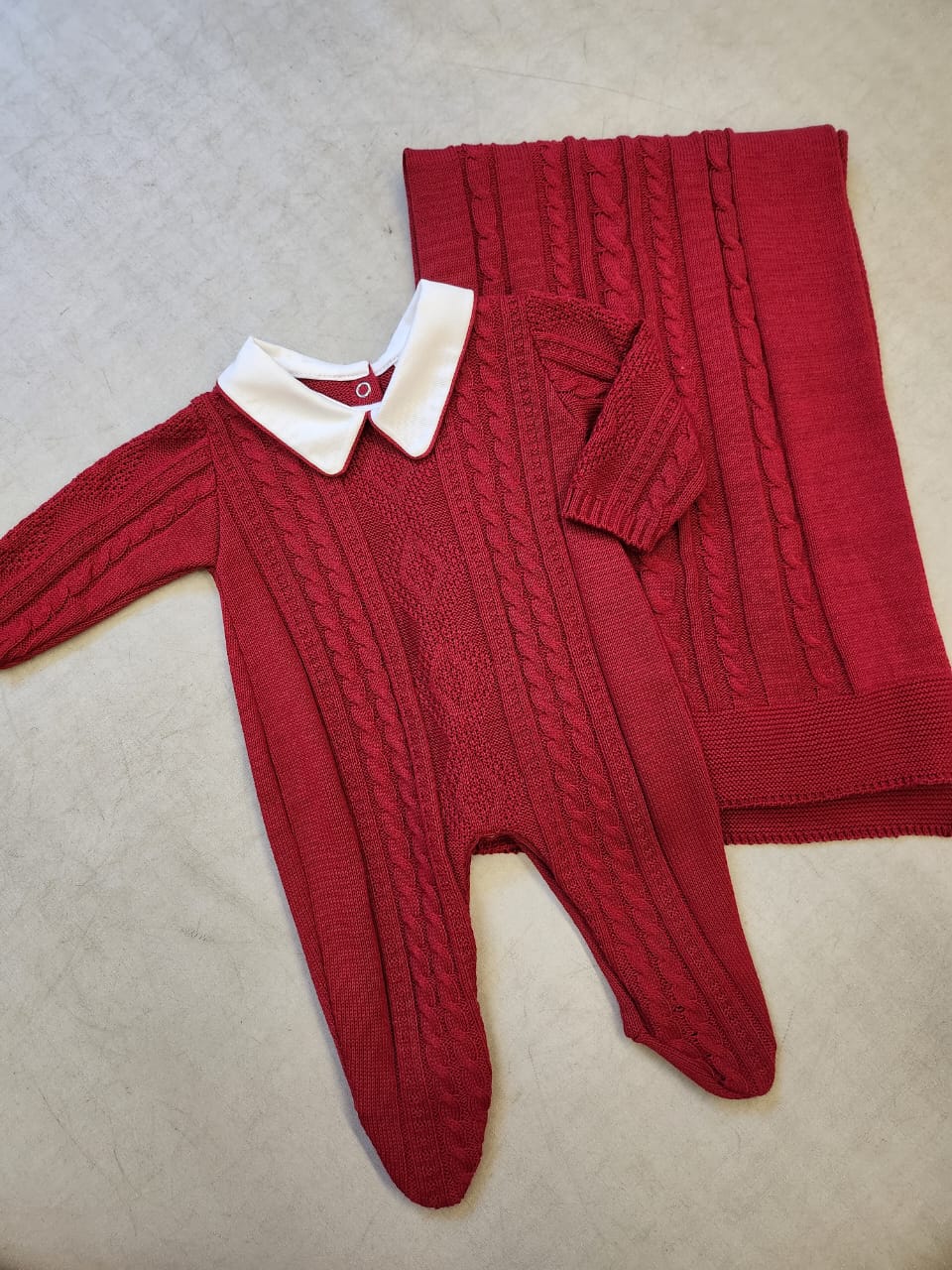 Saída Maternidade Masculina Vermelha Buá