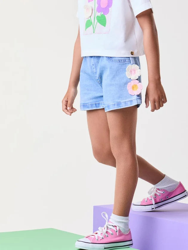 Conjunto Infantil com Flores de Crochê