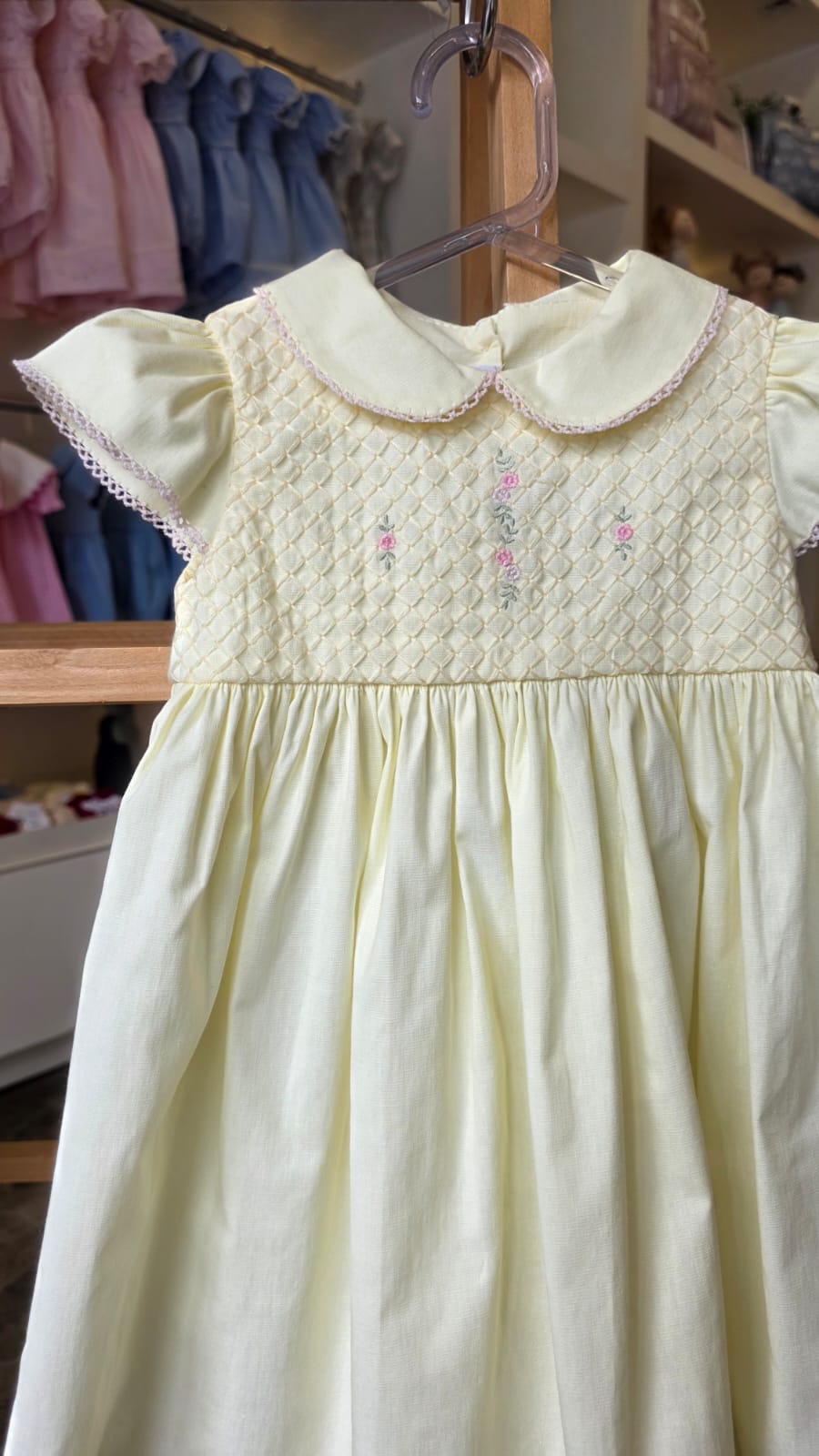 Vestido Bebê Amarelo Flor Rococó Buá