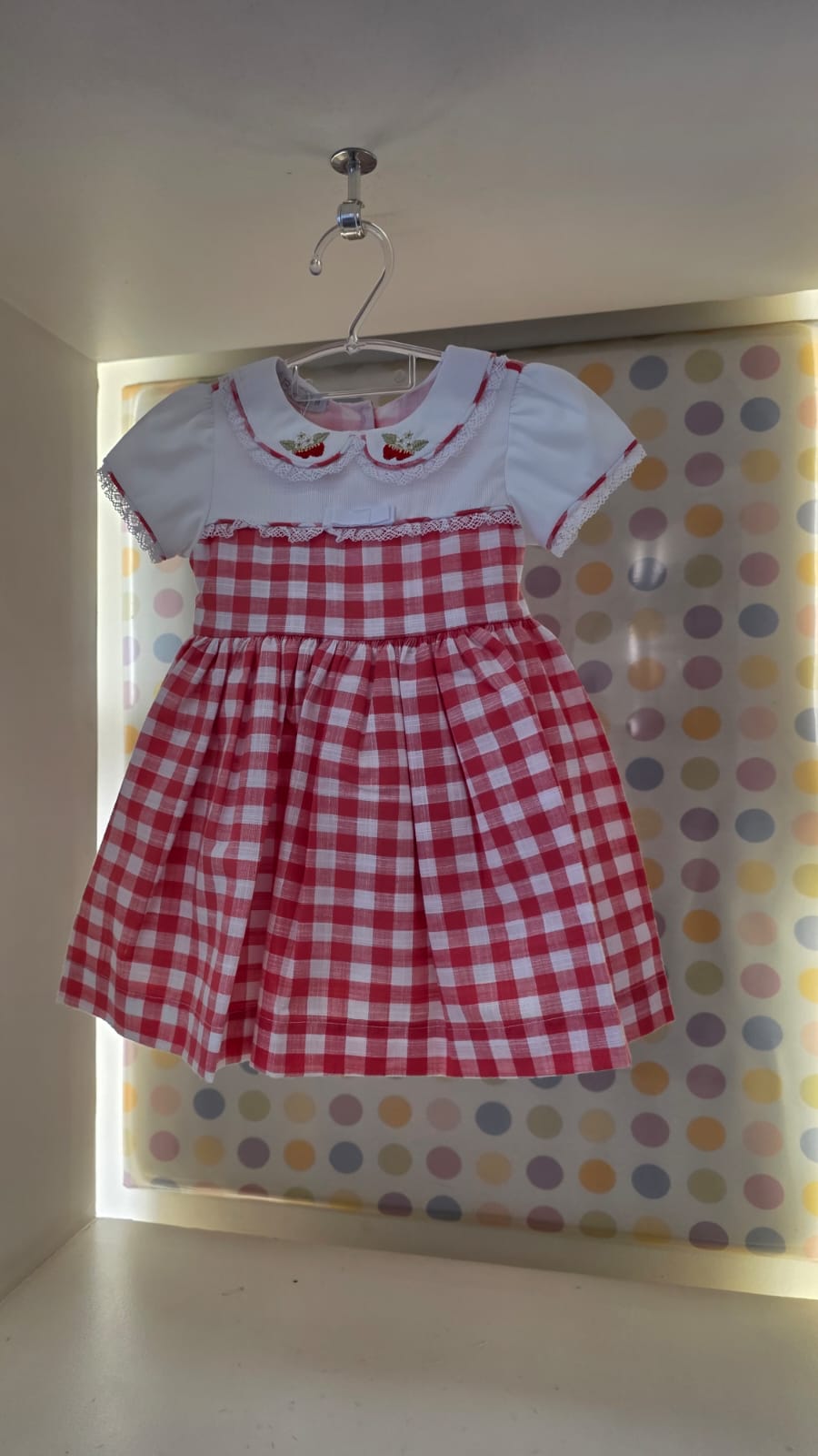 Vestido Bebê Xadrez Gola Morango Buá
