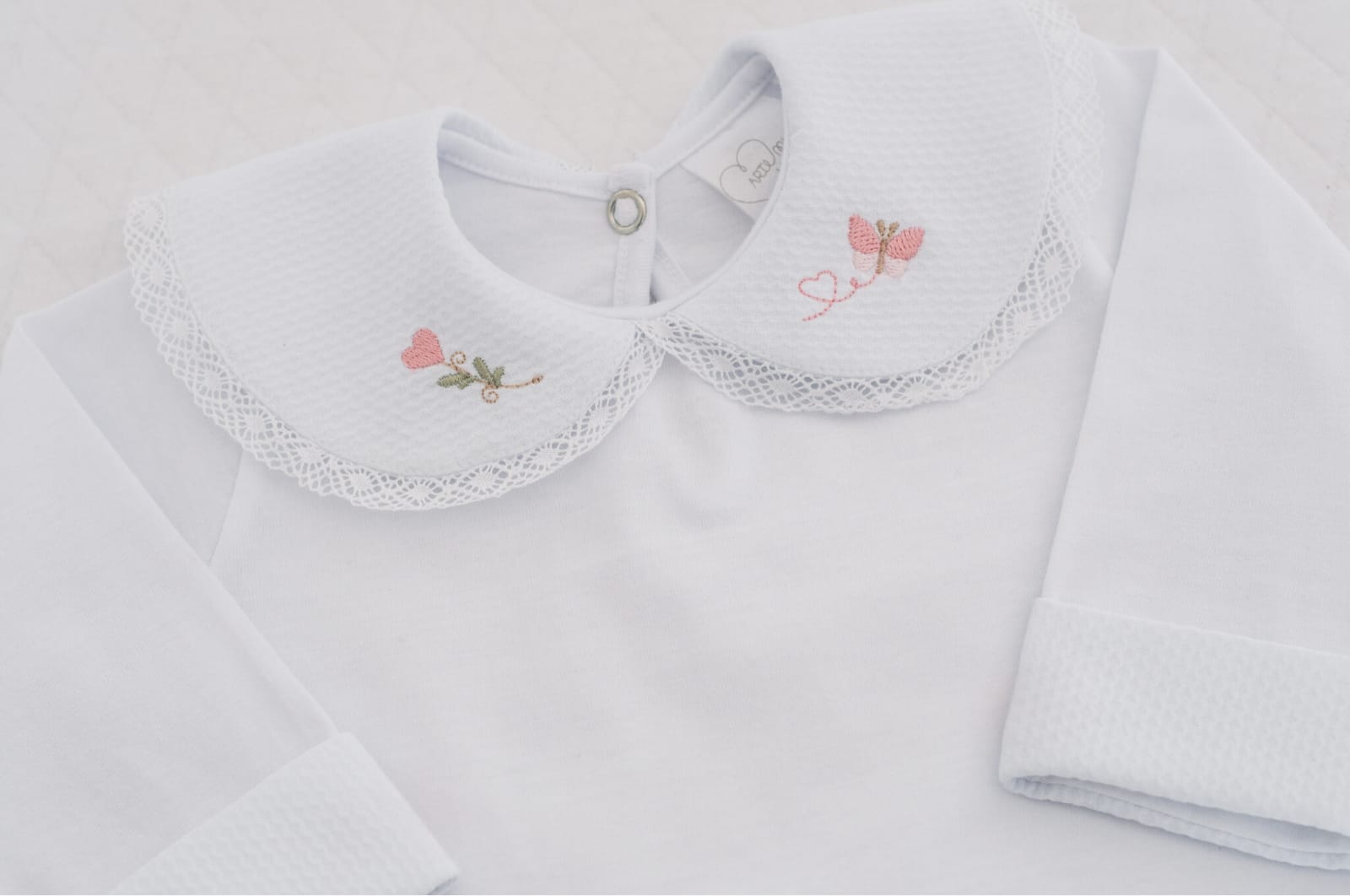 Macacão Bebê Jardineira/Body Love Buá