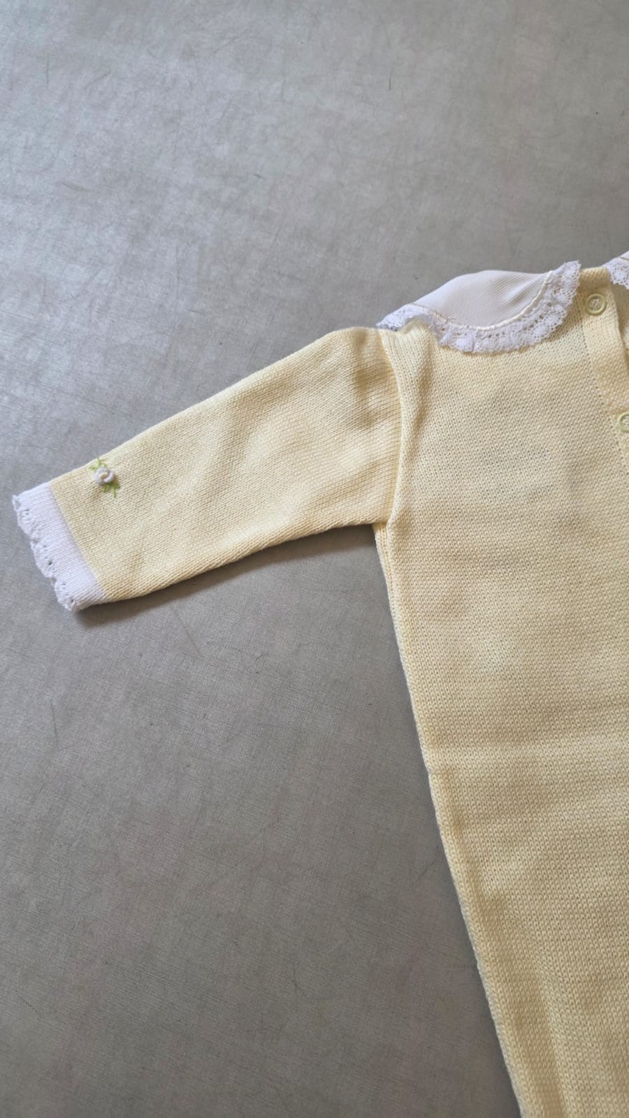 Macacão Bebê Bordado Rococó Buá