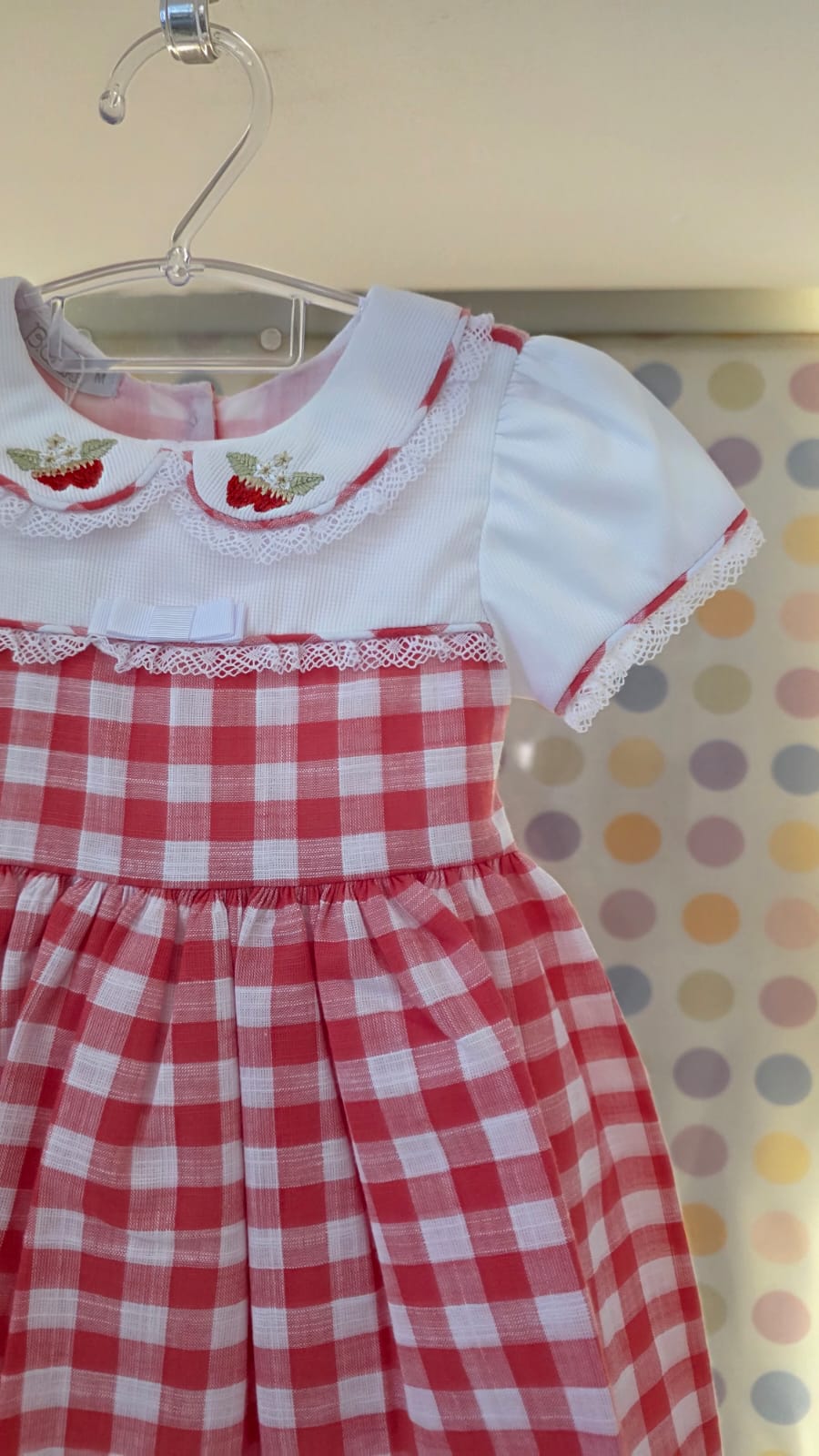 Vestido Bebê Xadrez Gola Morango Buá