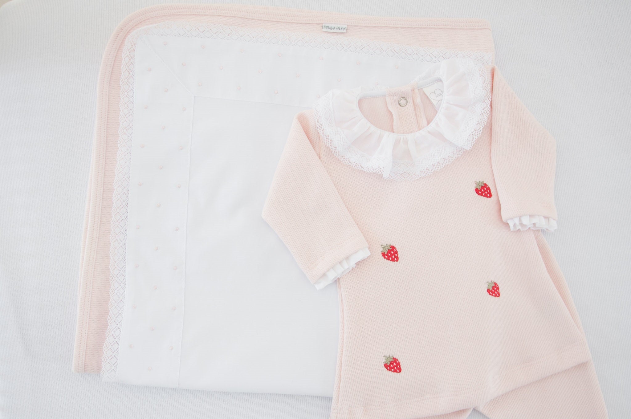 Vestido com Calça Bebê Doce Morango Rosa Buá