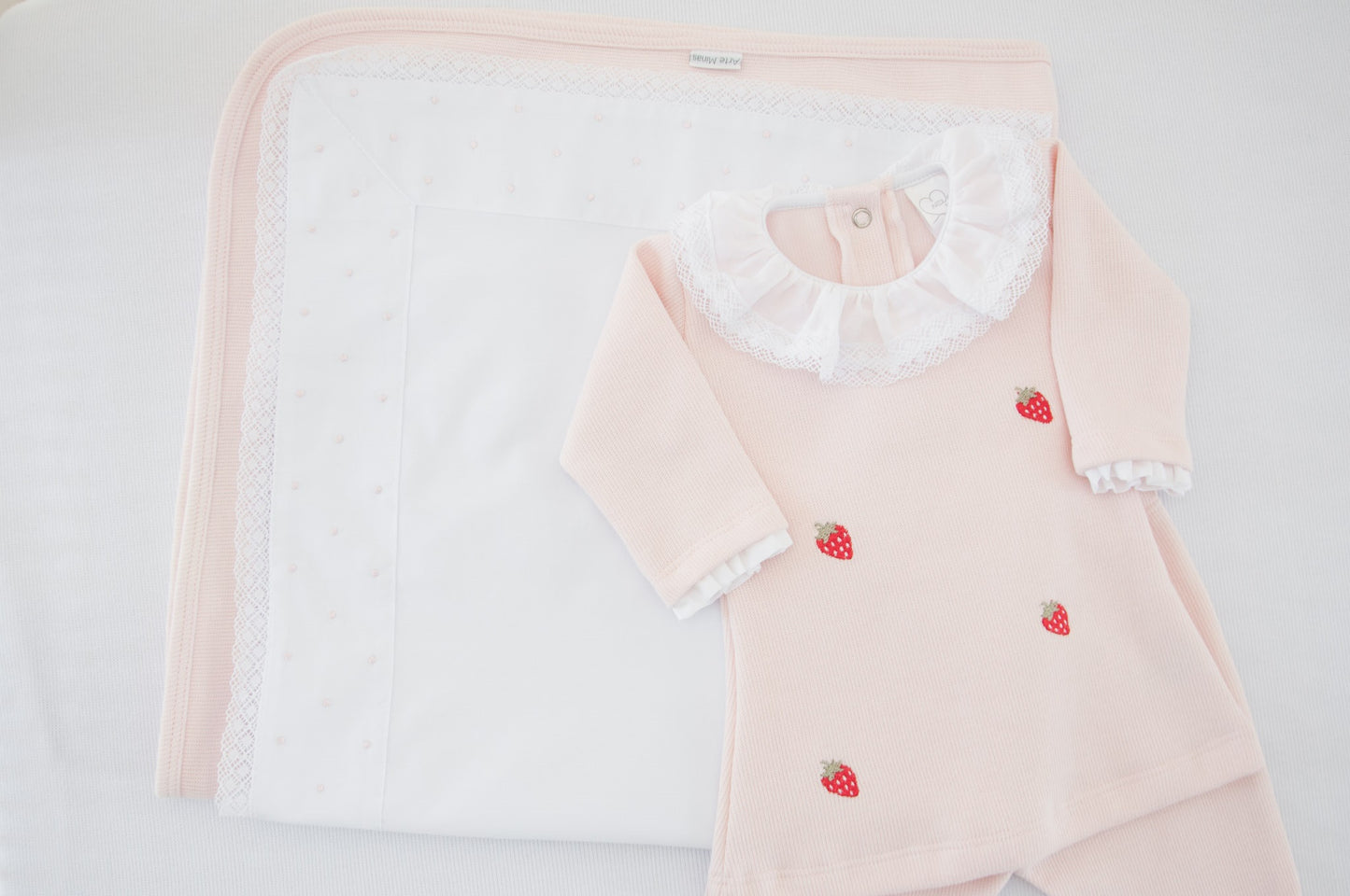 Vestido com Calça Bebê Doce Morango Rosa Buá