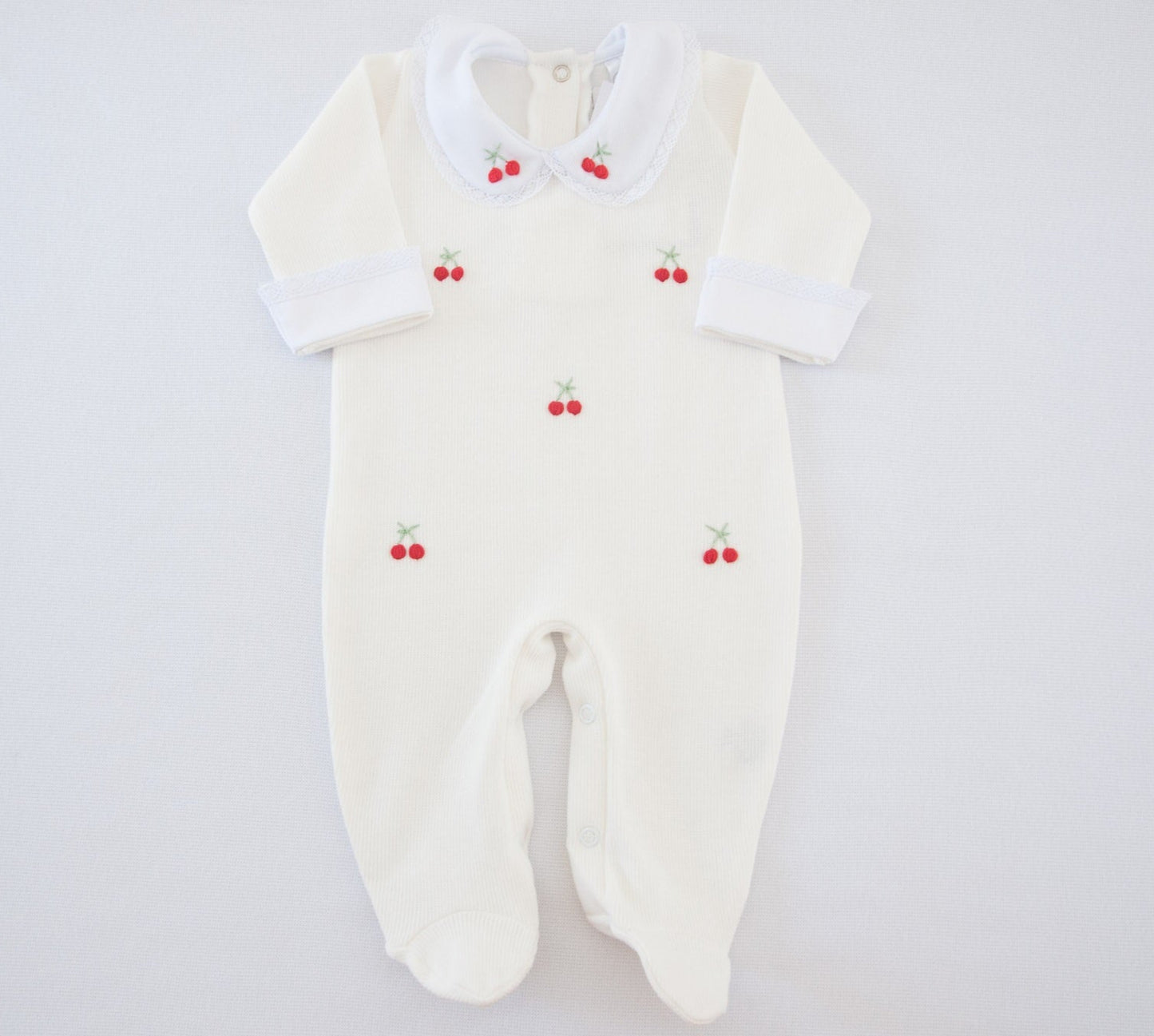 Macacão Bebê Cerejinha Branco Buá