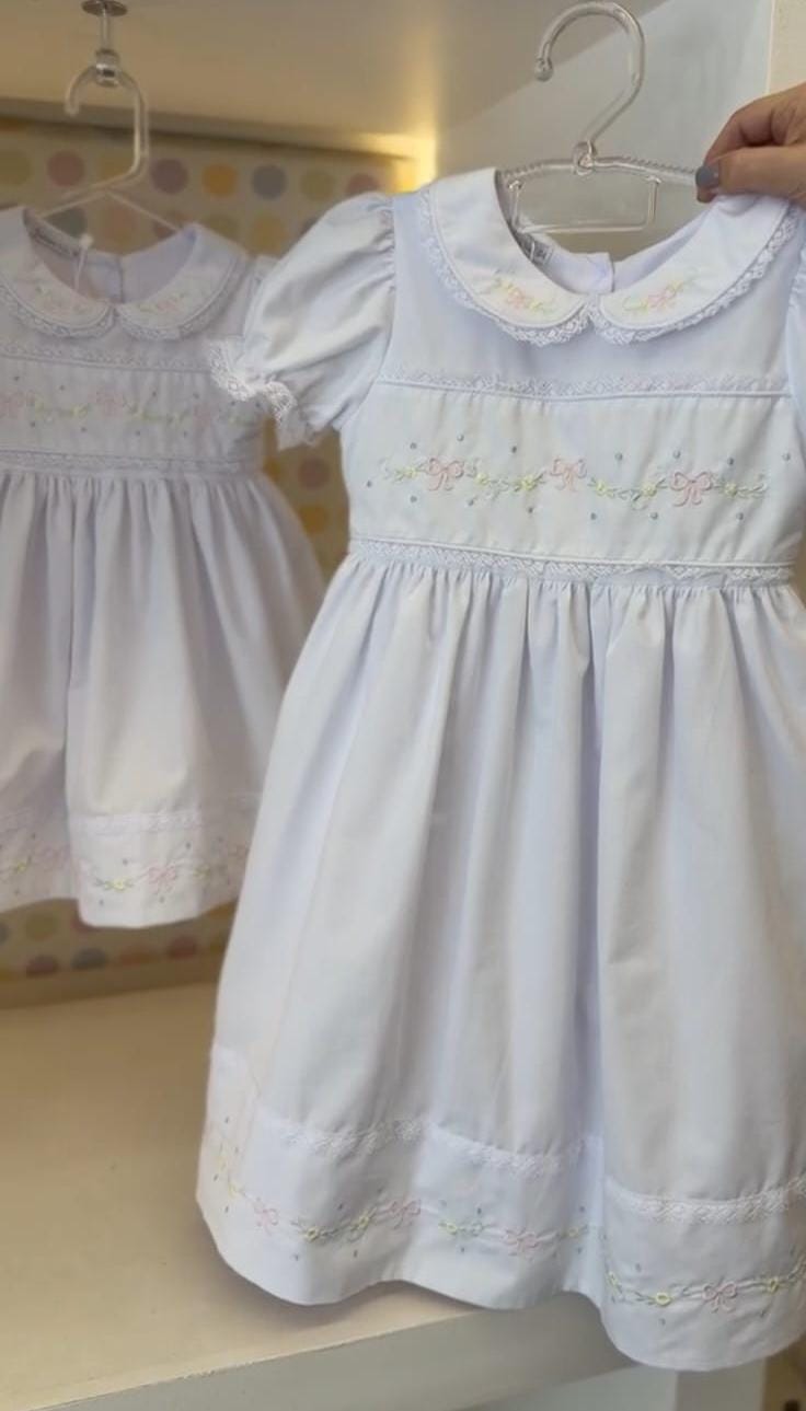 Vestido Infantil Branco Clássico Bordado Buá