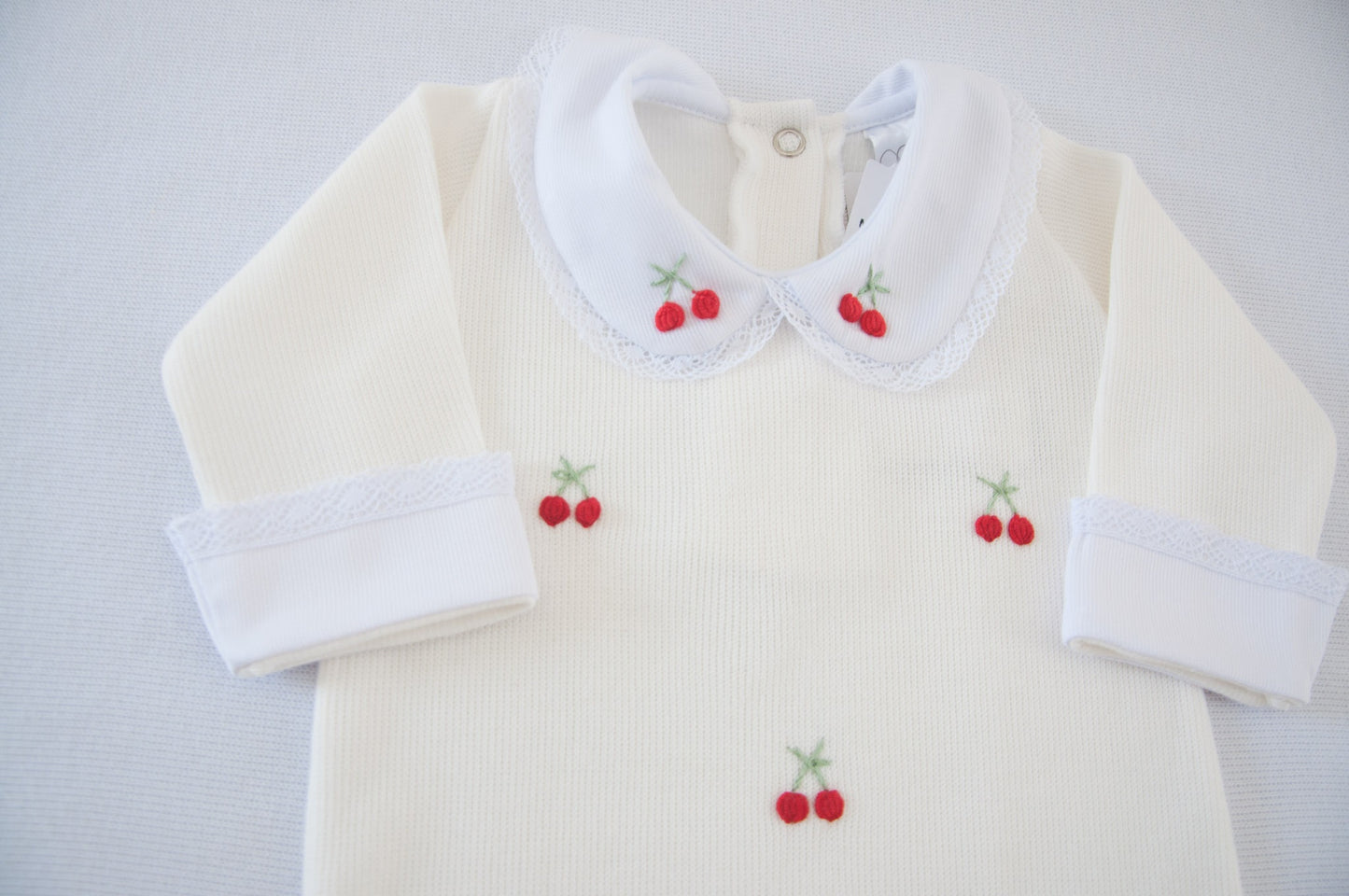 Macacão Bebê Cerejinha Branco Buá