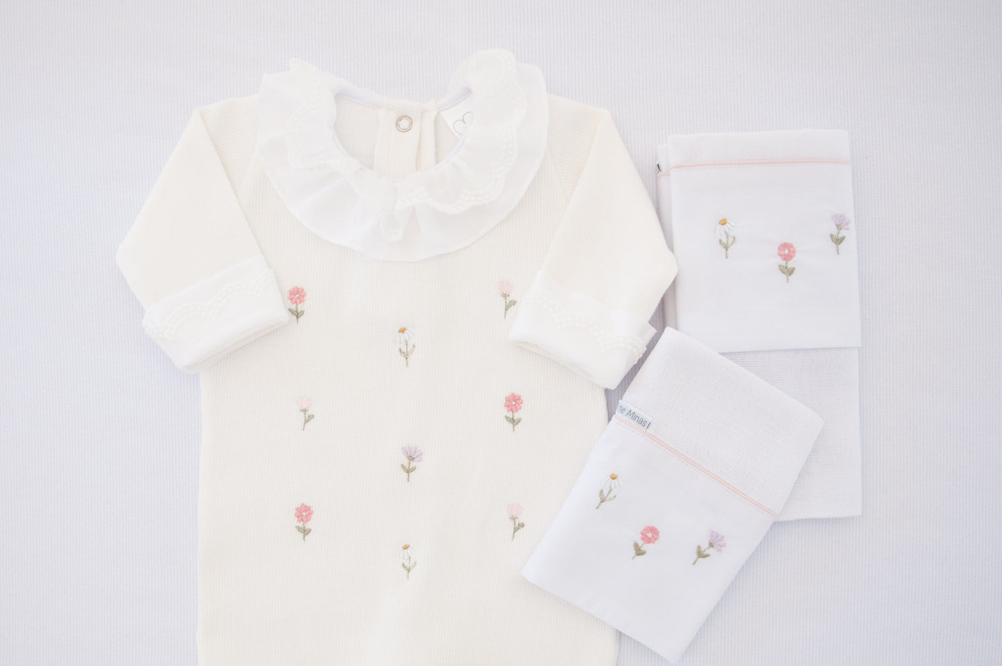 Macacão Bebê Jardim Sonhos Branco Buá