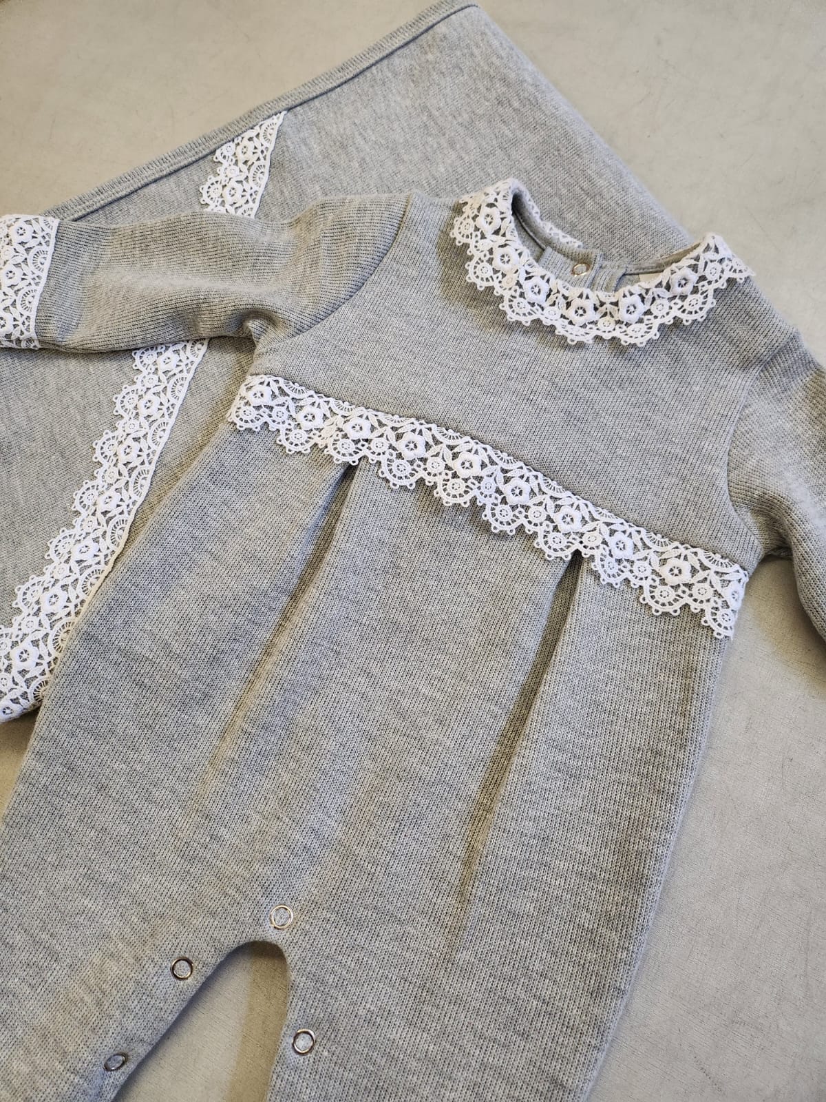 Saída Maternidade Cinza Buá