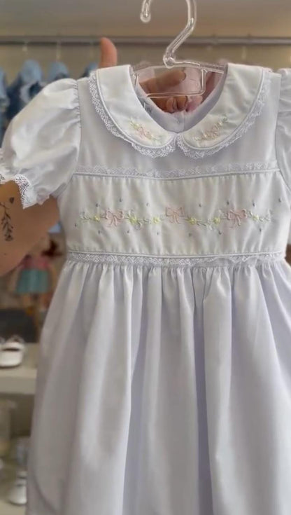 Vestido Infantil Branco Clássico Bordado Buá