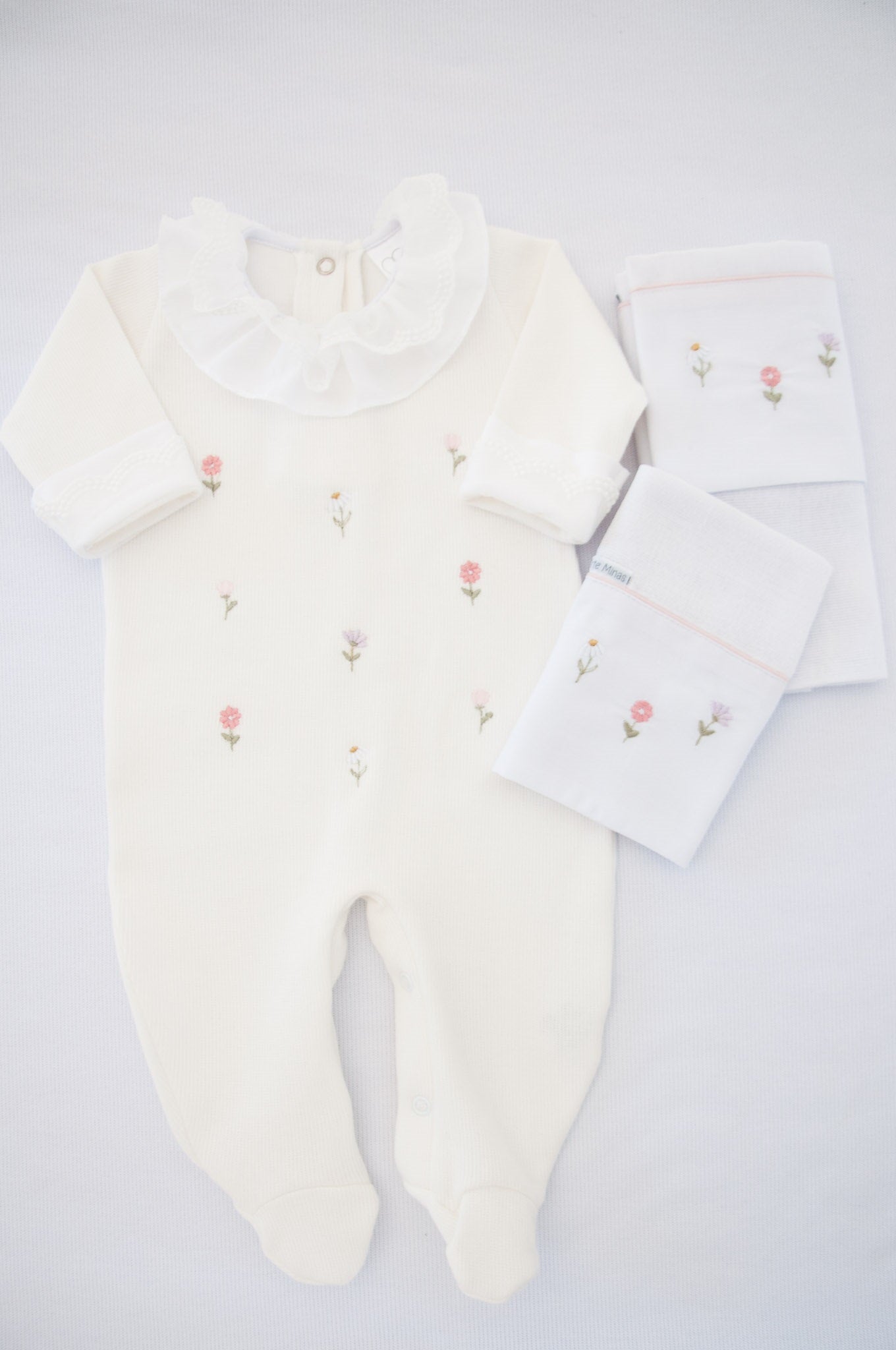 Macacão Bebê Jardim Sonhos Branco Buá