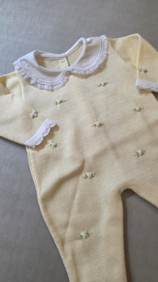 Macacão Bebê Bordado Rococó Buá